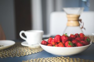 fresh-organic-strawberry-in-white-bowl (2)